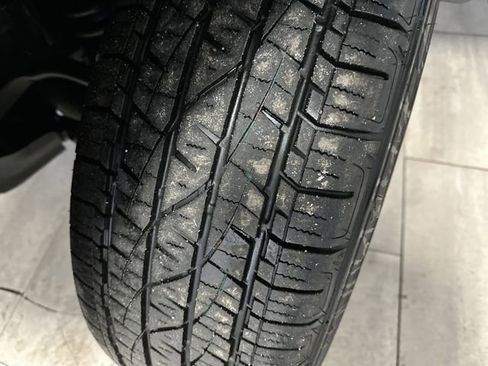 Used 2023 Toyota Tacoma TRD Sport image 39