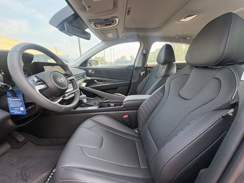 New 2026 Hyundai Elantra Limited FWD image 29