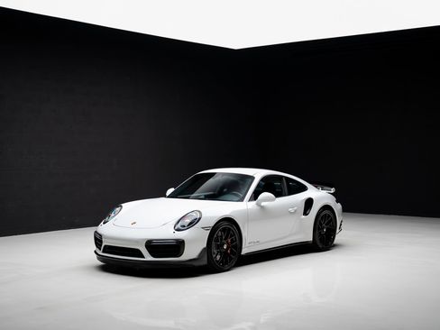 Used 2017 Porsche 911 Turbo AWD/4WD image 4