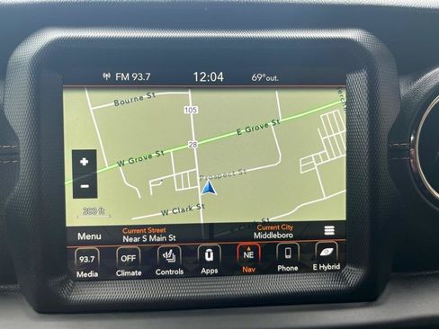 Used 2022 Jeep Wrangler Unlimited Sahara AWD/4WD image 18