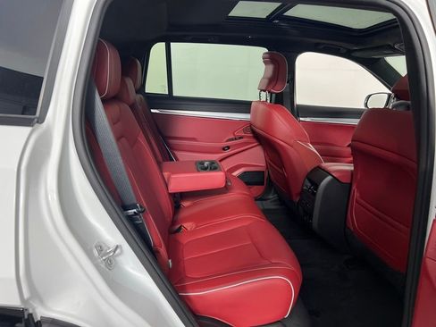 Used 2024 Jeep Wagoneer Launch Edition image 28