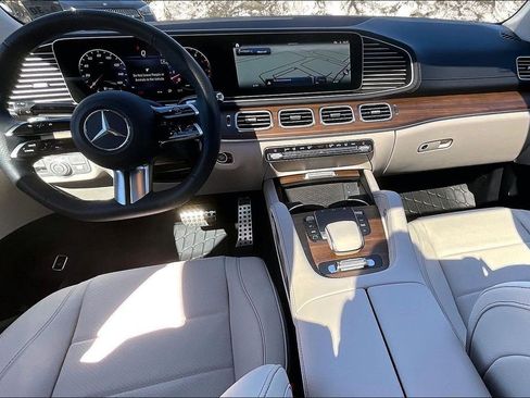 Used 2026 Mercedes-Benz GLS 450 4MATIC image 13