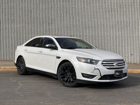 Used 2013 Ford Taurus Limited image 6