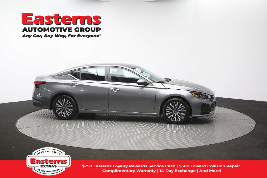 Used 2023 Nissan Altima 2.5 SV FWD image 48