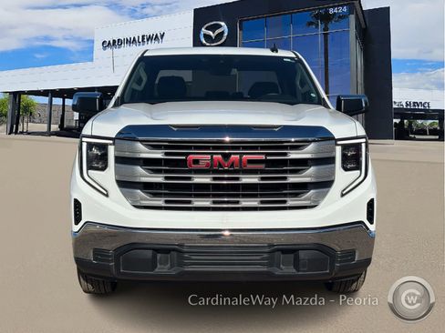 Used 2025 GMC Sierra 1500 SLE image 11