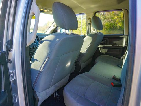Used 2019 RAM 1500 Express w/ Express Value Package AWD/4WD image 20