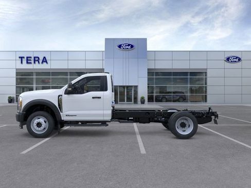 New 2026 Ford F550 4x4 Regular Cab Super Duty image 3