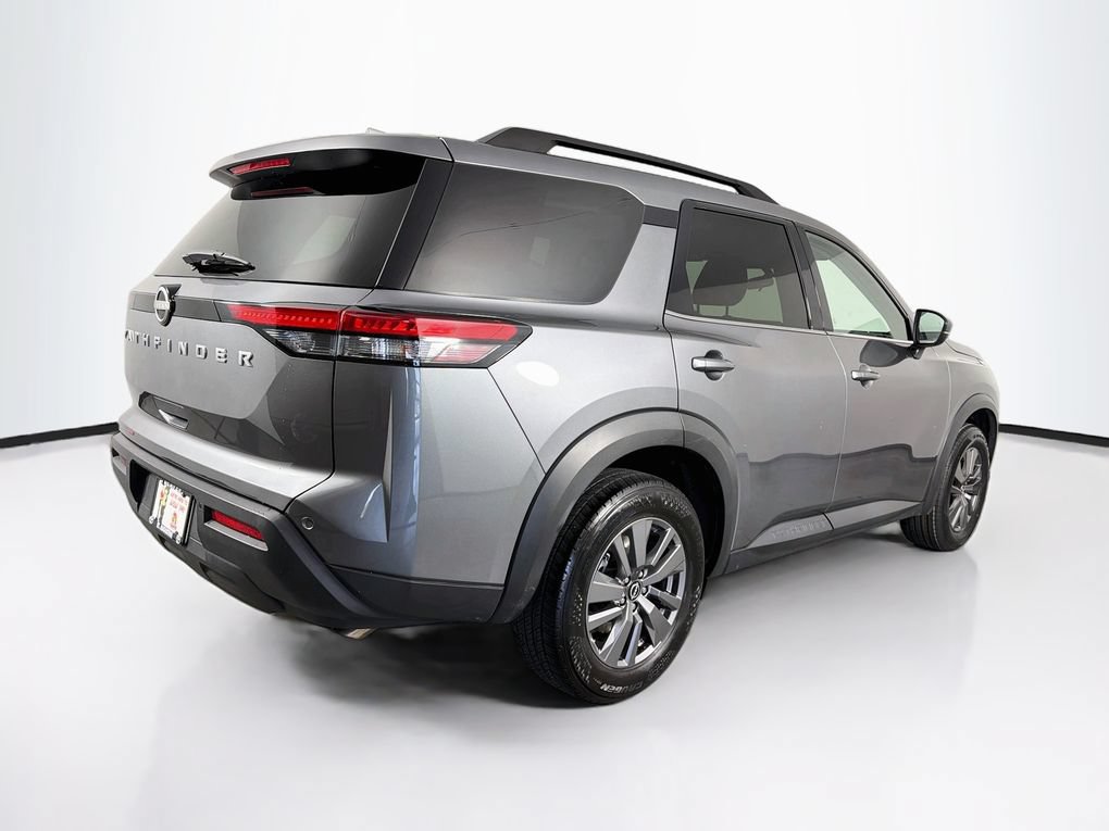 Used 2025 Nissan Pathfinder SV FWD image 10