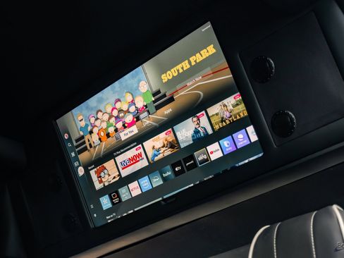 Used 2023 Mercedes-Benz Sprinter 3500 w/ Parking Package image 75