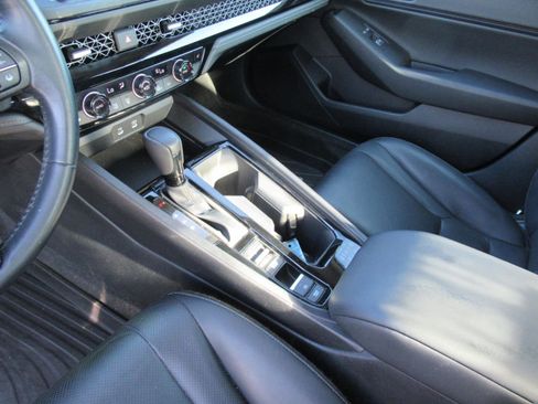 Used 2024 Honda Accord EX-L image 15