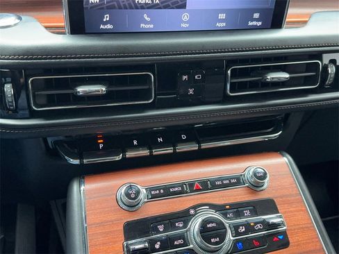 Used 2024 Lincoln Aviator Reserve w/ Equipment Group 201A image 32