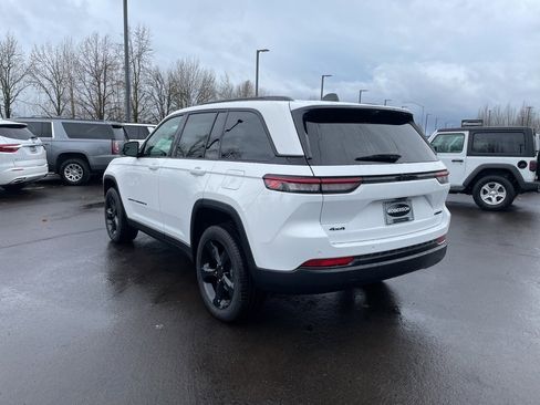 New 2025 Jeep Grand Cherokee Limited w/ Luxury Tech Group II image 3