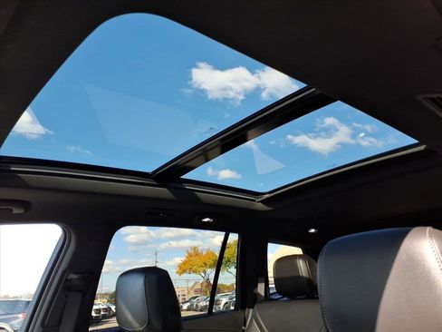 Used 2023 Cadillac XT6 Sport w/ LPO, Floor Liner Package image 4