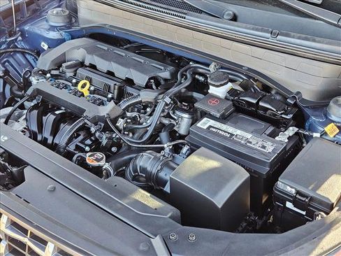 Used 2020 Hyundai Venue image 25