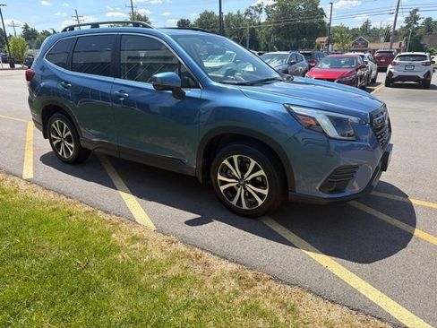 Used 2023 Subaru Forester Limited AWD/4WD image 3