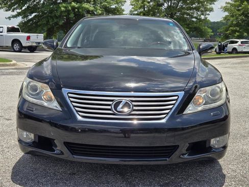 Used 2011 Lexus LS 460 w/ Comfort Pkg RWD image 2