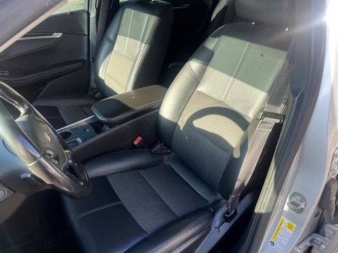 Used 2017 Chevrolet Impala LT image 15