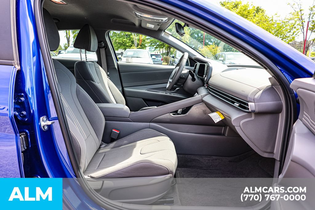 Used 2025 Hyundai Elantra Sport FWD image 20