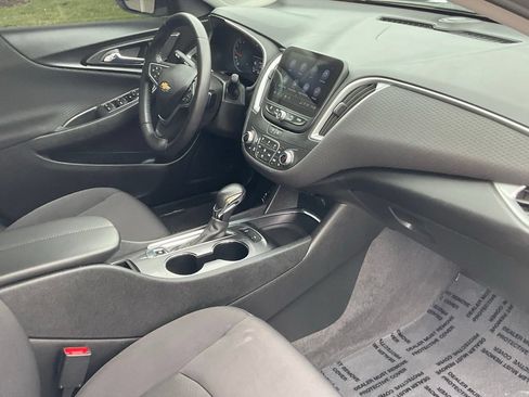 Used 2022 Chevrolet Malibu LT w/ Redline Edition FWD image 16