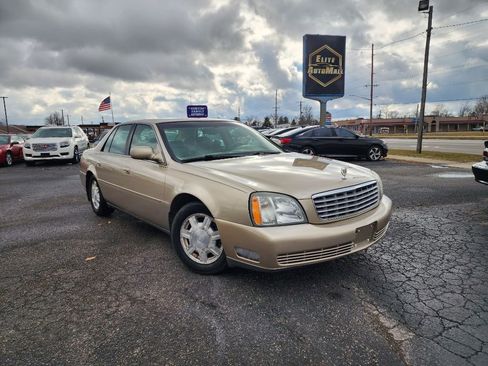 Used 2005 Cadillac De Ville Sedan w/ Equipment Group image 1