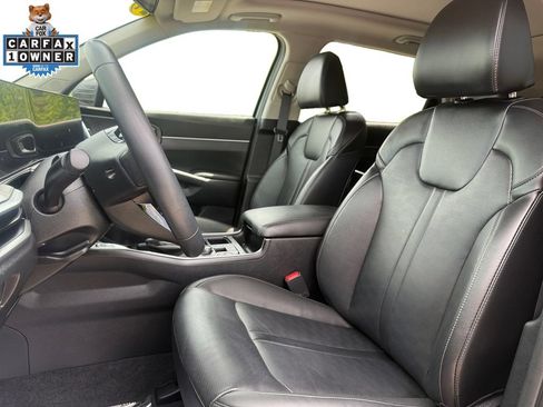 Used 2024 Kia Sorento S w/ Panoramic Sunroof Package AWD/4WD image 9