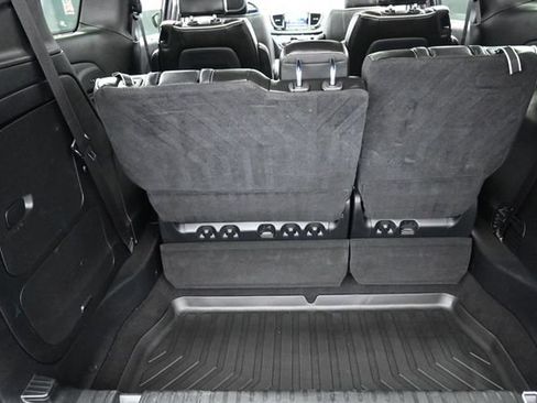 Used 2019 Chrysler Pacifica Limited w/ S Appearance Package FWD image 21