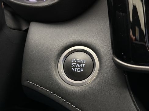 Used 2024 Toyota Highlander XLE image 22