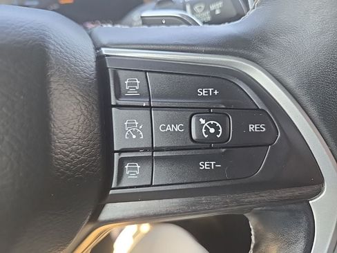 Used 2021 Jeep Grand Cherokee L Limited w/ Trailer Tow Group (B) AWD/4WD image 15