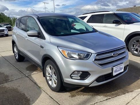 Used 2019 Ford Escape SE FWD image 9