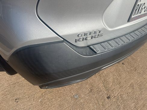 Certified 2019 Nissan Kicks SV w/ Interior Electronics Package image 14