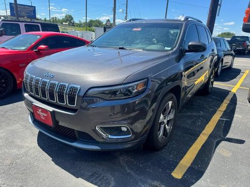 Used 2019 Jeep Cherokee Limited w/ Luxury Group FWD image 6