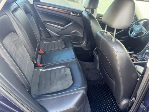 Used 2013 Volkswagen Passat TDI SEL Premium FWD image 18