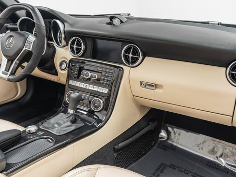 Used 2015 Mercedes-Benz SLK 55 AMG image 14