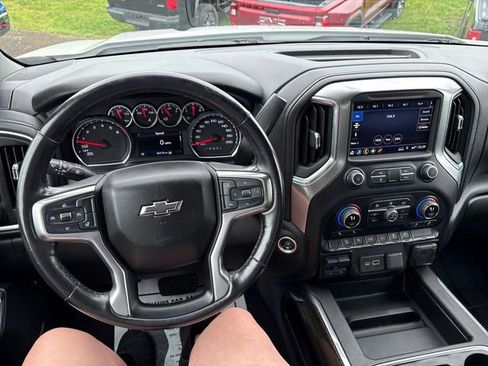 Used 2019 Chevrolet Silverado 1500 LT Trail Boss AWD/4WD image 10