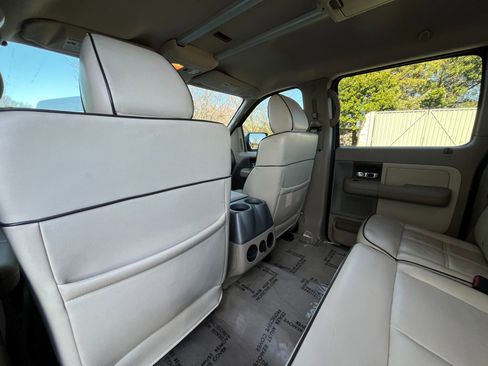 Used 2006 Lincoln Mark LT 4x4 image 37