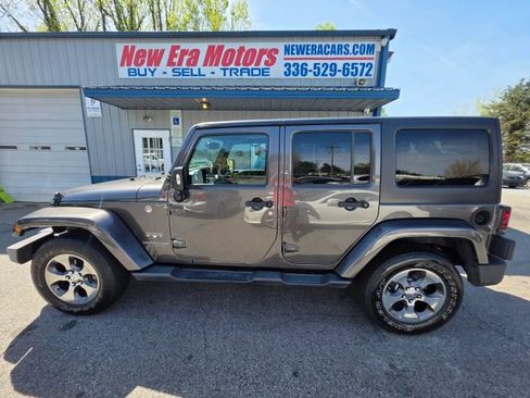 Used 2017 Jeep Wrangler Unlimited Sahara w/ Connectivity Group image 8