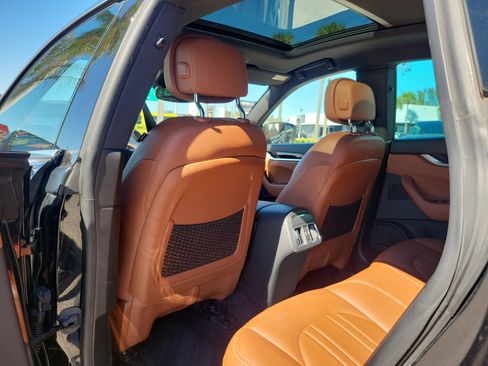 Used 2018 Maserati Levante image 14