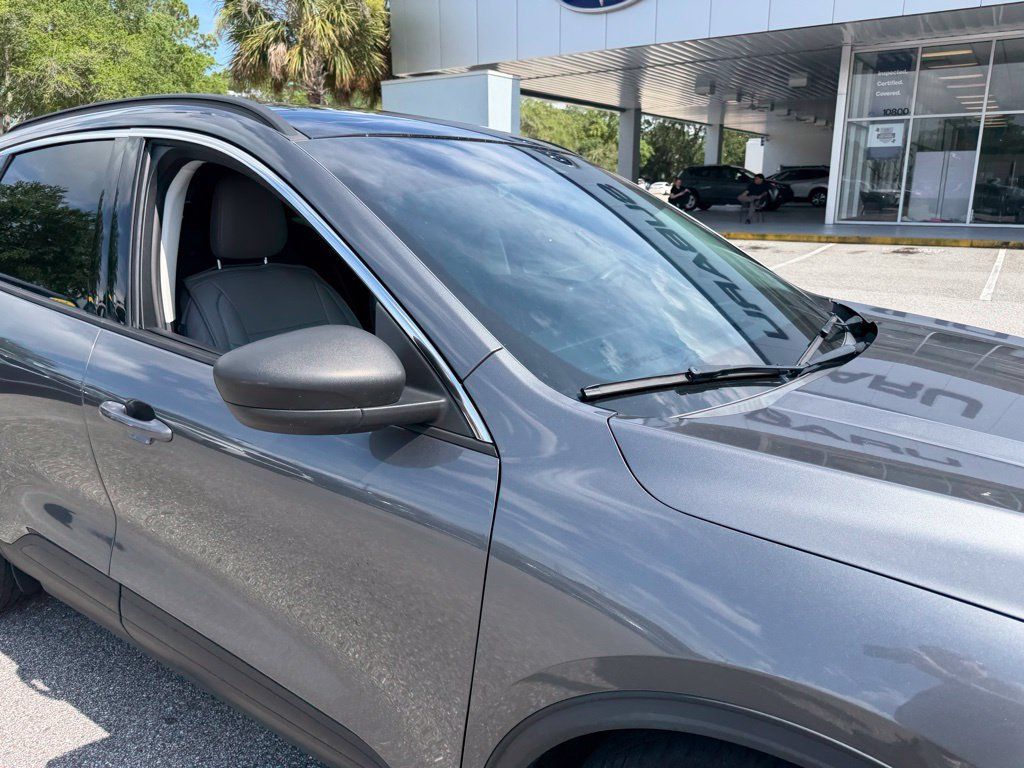 Used 2022 Ford Escape SE w/ Convenience Package FWD image 16