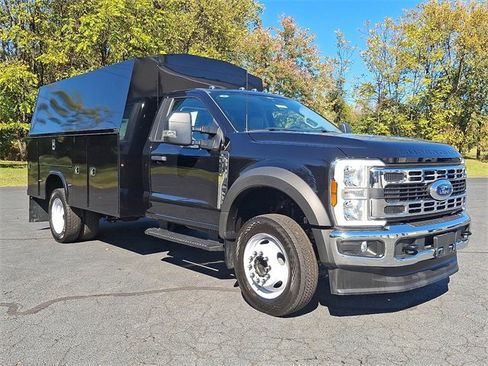 New 2024 Ford F450 XL w/ XL Chrome Package image 1