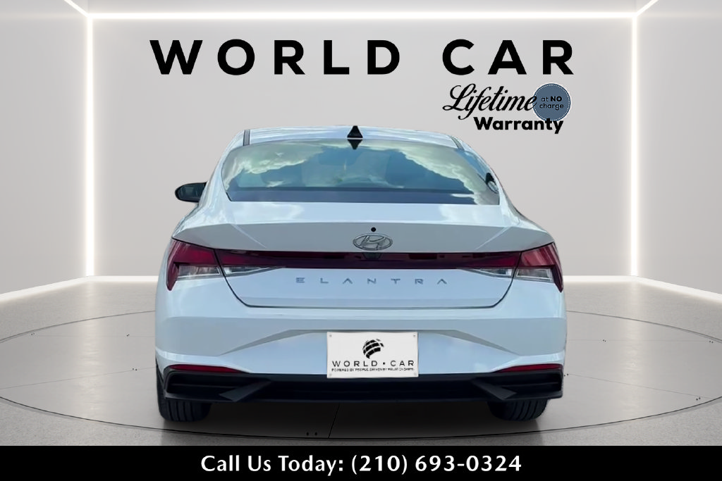 Used 2023 Hyundai Elantra SEL w/ Convenience Package FWD image 4