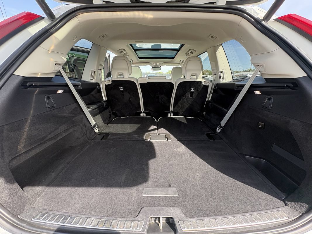 Used 2023 Volvo XC90 B5 Core AWD/4WD image 30