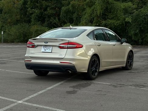 Used 2019 Ford Fusion SE w/ Equipment Group 151A image 5