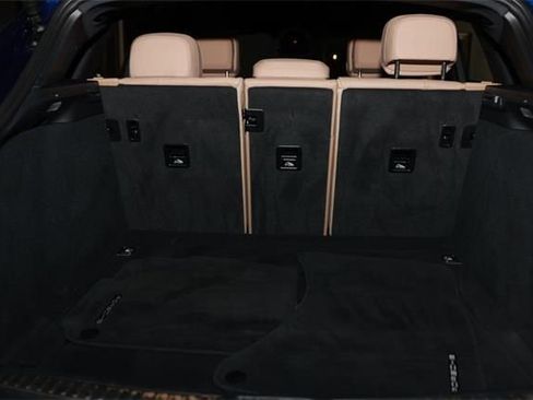 Used 2023 Porsche Macan w/ Premium Package Plus image 24