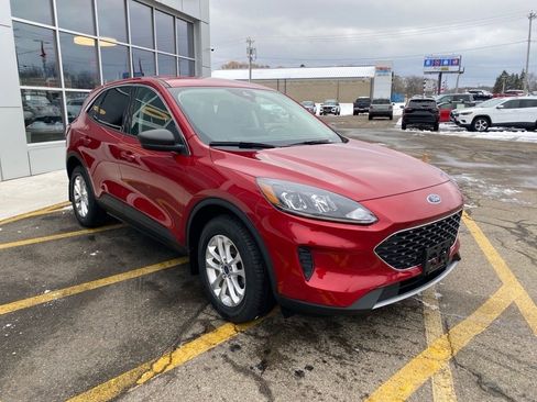 Used 2022 Ford Escape SE image 7