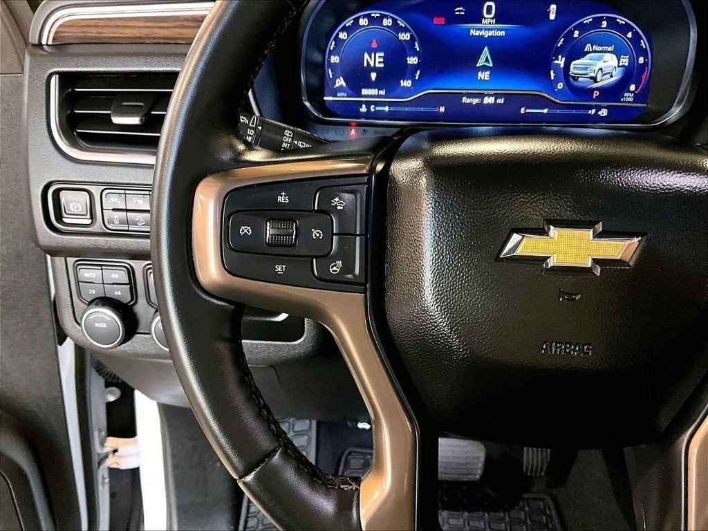 Used 2024 Chevrolet Tahoe High Country w/ Premium Package 2 AWD/4WD image 24