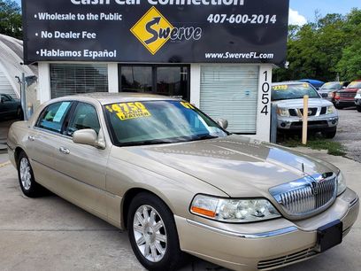 Used 2007 Lincoln Town Car Signature Limited