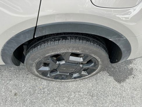 Used 2025 Kia Sorento SX Prestige w/ Olive Brown Leather Package image 9