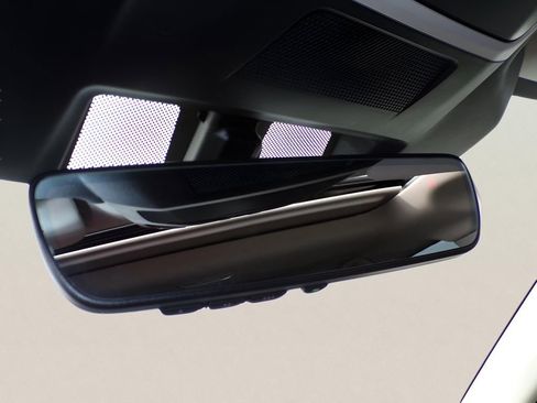 Certified 2025 Subaru Outback Premium image 23