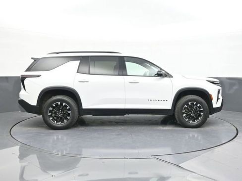 Used 2024 Chevrolet Traverse Z71 image 17