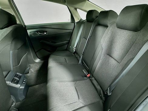 Used 2025 Honda Accord SE image 37